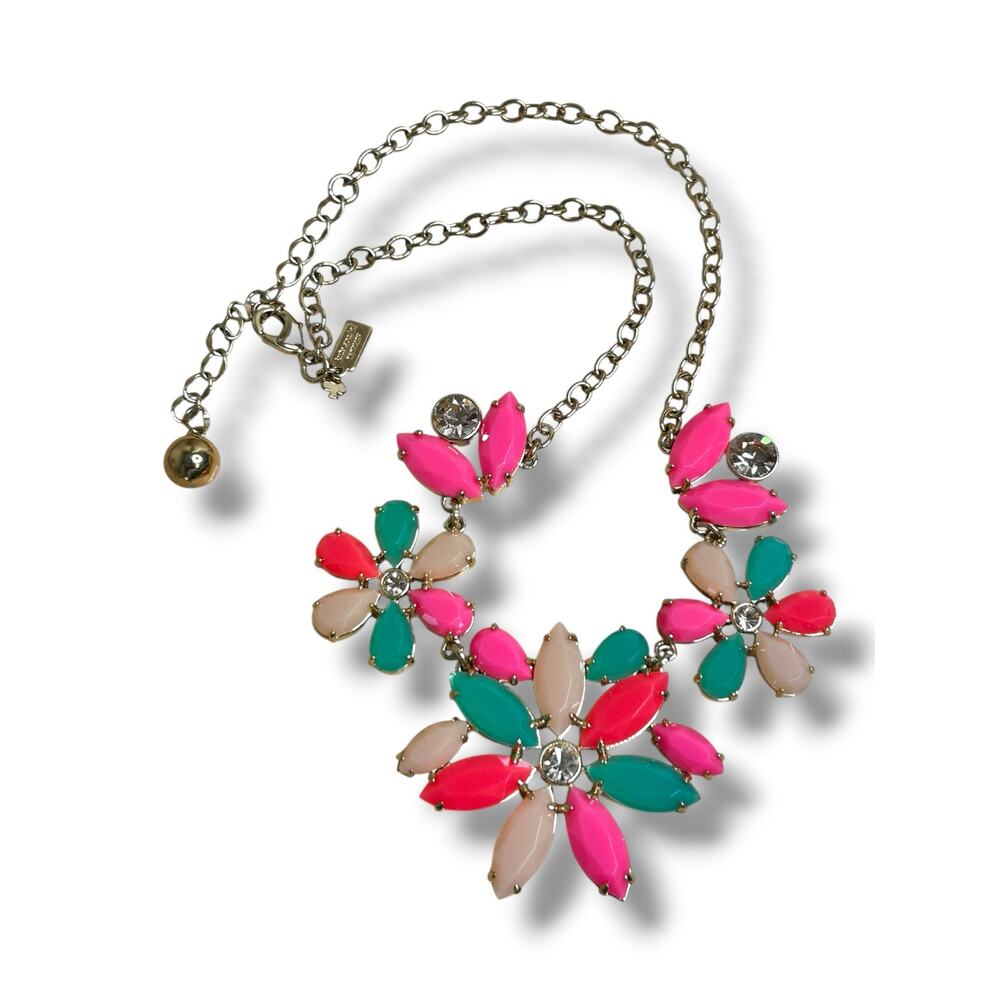 Kate Spade Gardens of Paris Floral Statement Necklace Pink Green
Bib Gold Tone - Picture 4 of 9